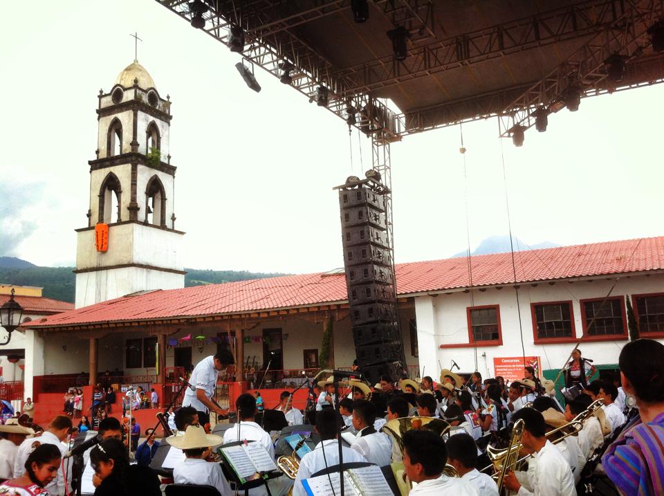 Actividad Cultural Comunitaria: Intervención musical en el Festival de la familia de Nurío