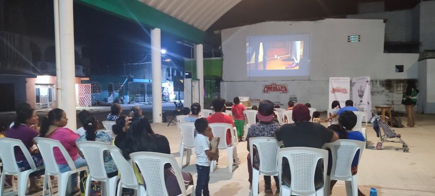 Actividad Cultural Comunitaria: Cine sillita en Soyataco