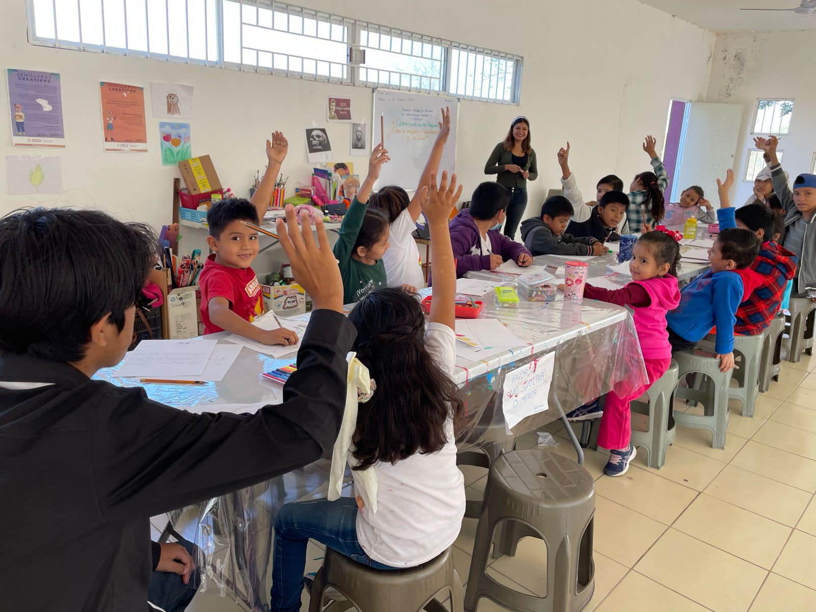 Entrada:Una mesa y dos sillas: Semillero Creativo de Artes plásticas y Pintura en Altamira, Tamaulipas